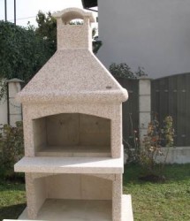 NANOS; (belo-rdeč) v/š/g 290,5x181x93 cm / kurišče; š/g 95x63 cm / Plošča je lahko po želji tudi daljša